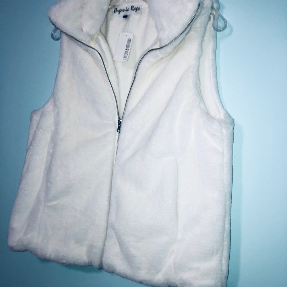 NWT_ Powder Faux Fur Vest_NWT